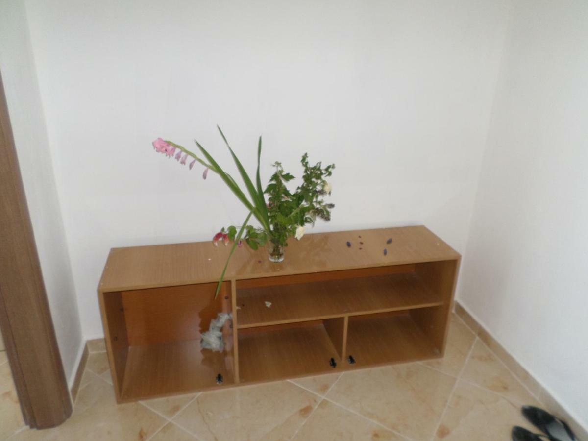Lindita'S Seaview Appartment Vlore Bagian luar foto