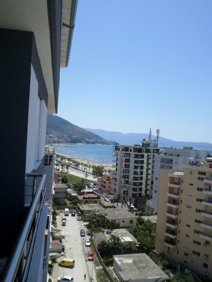 Lindita'S Seaview Appartment Vlore Bagian luar foto
